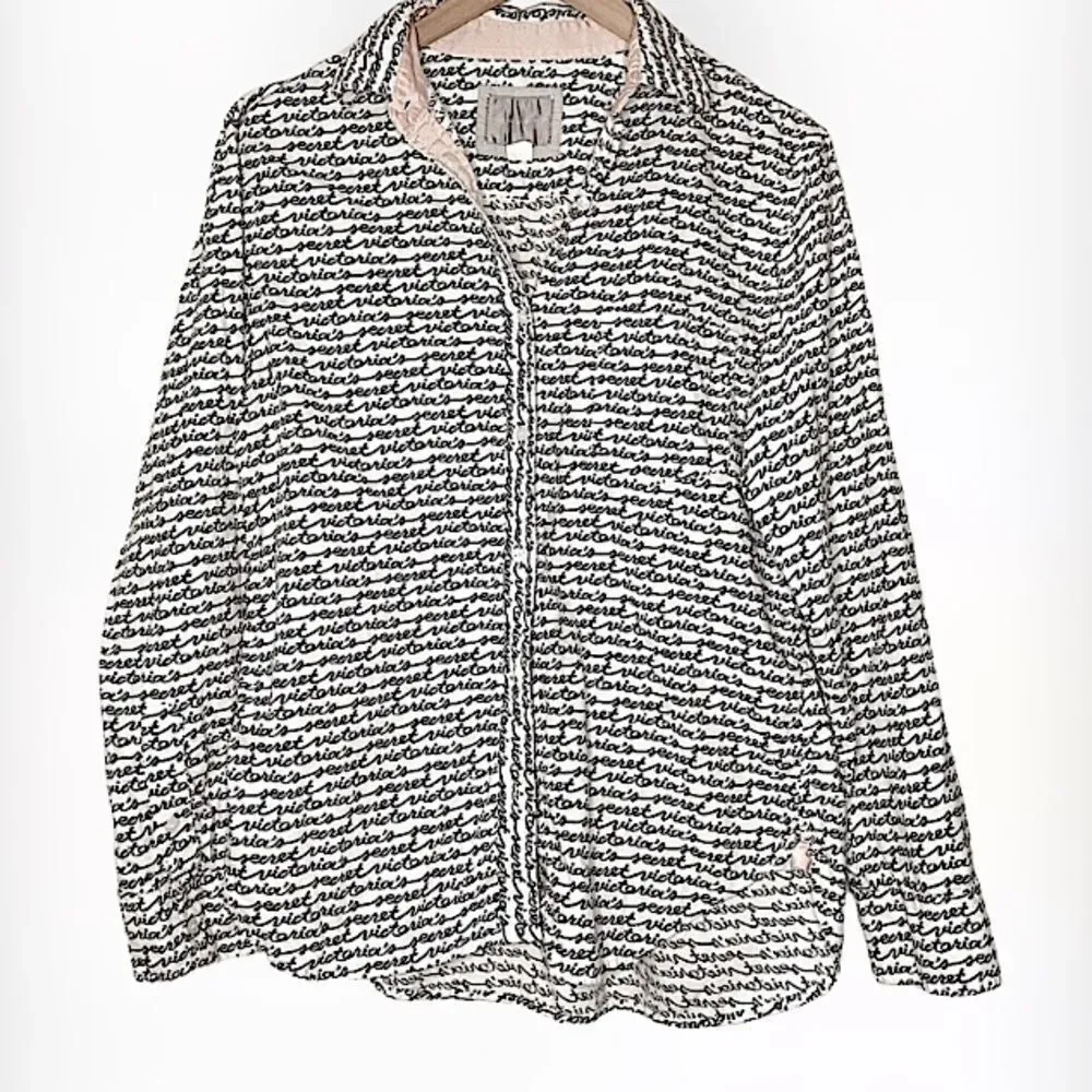 VICTORIA’S Secret All-Over Logo Pajama Set - Picture 1 of 15